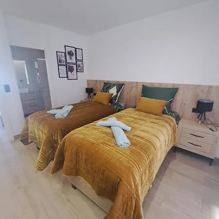 Apartment Luxury Right By The Sea *